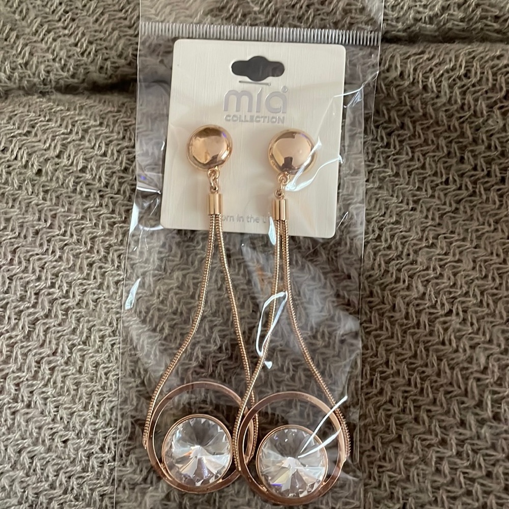 Mia Collection Women’s Jewelry dangling earrings with diamond circles- NWT
